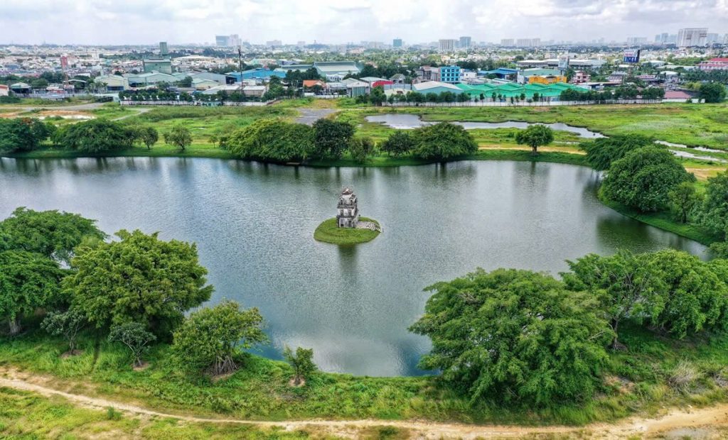 hồ gươm xanh
